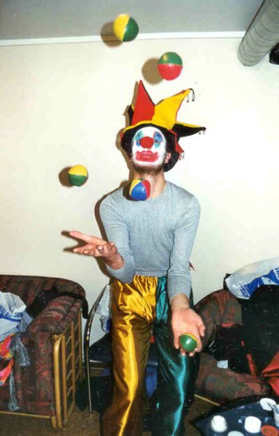 pasteboard-nose-juggler